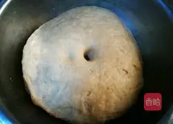 Illustration of how to make fancy European bags 4