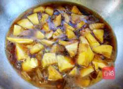 Illustration of braised spring bamboo shoots in oil 10