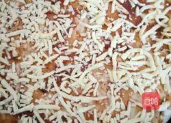 Illustration of how to make ham and bacon pizza 6