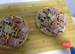 Bacon Pizza Illustration of how to do it 4