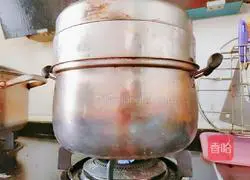 Illustrations of how to practice the Buddha's light 12