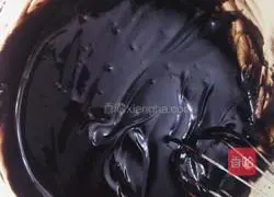 Chocolate Ancient Grass Cake Recipe Illustration 6