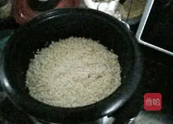 Illustration of how to make glutinous rice and pumpkin meat cooked 1