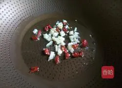 Illustration of how to make minced garlic and Shanghai greens 3