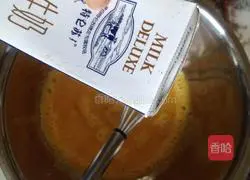 Matcha Honey Bean Cake Roll Recipe Illustration 3