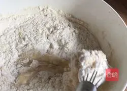 Banana Muffin Cake Recipe Illustration 9