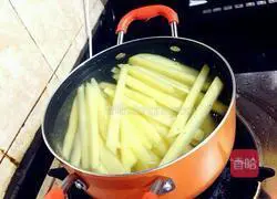 Illustration of how to make French fries 3