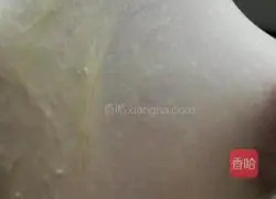 Illustration of how to make raisin buns 4