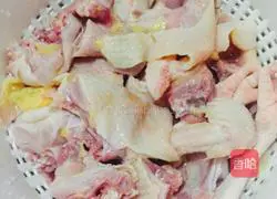 Illustration of how to make large plate chicken 3