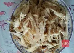 Illustration of how to make braised noodles with shredded chicken 2