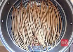 How to make spicy noodles with skewers Illustration 10