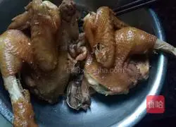 Illustration of how to braise chicken in rice cooker 3