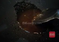 Illustration of how to make peanut sesame candy 5