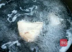 Illustration of how to make braised noodles with shredded chicken 1