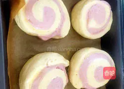 Illustration of how to make two-color butter bread 10