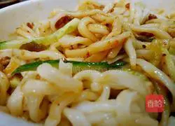 Illustration of how to make braised noodles with cucumber shreds 12