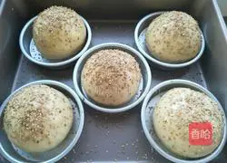 Illustration of how to make hamburger buns 15