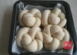 Illustration of how to make old bread 12