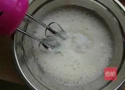 Strawberry Jam Cake Roll Recipe Illustration 5