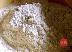 Illustration of how to make a donkey roll 5