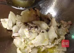 Illustration of how to make fried pork with sauce 5