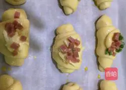 Cheese and ham croissants recipe 16