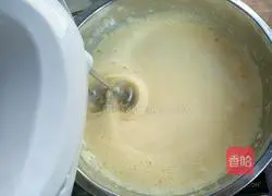 Illustration of how to make sponge layer cake 4