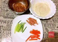 Illustration of how to make vegetable chicken rolls 8