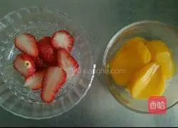 Illustration of how to make fruit sandwich cake 3