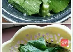 Illustration of how to make mustard green tofu and pork soup 2