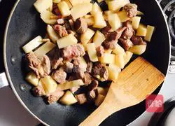 Illustration of braised beef 4