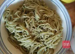 Caviar Steak Cold Noodles Recipe Illustration 3