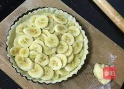 Illustration of how to make banana pie 4