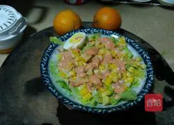 Illustration of how to make tuna salad 7