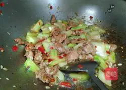 Illustration of how to make watermelon and fried pork slices 9