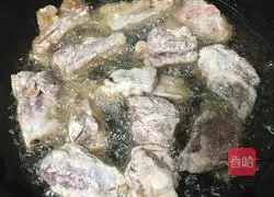 Illustration of how to make salt and pepper pork ribs 3