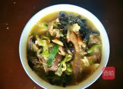 Illustration of how to make mutton steamed buns 9