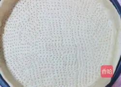 Illustration of how to make sausage pizza 5