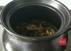 Illustration of Braised Chicken with Green Peppers and Potatoes 7