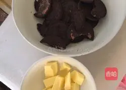 Illustration of how to make strawberry mousse cake 1