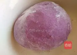 Illustration of how to make two-color hair cake 7