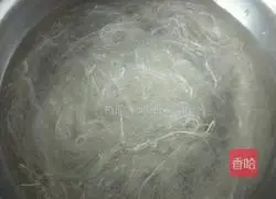 Illustration of how to make spicy beef vermicelli 3