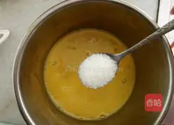 Illustration of how to make raisin cake 3