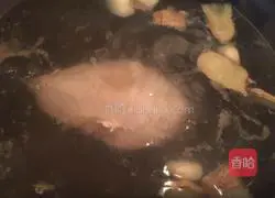 Illustration of how to make cold shredded tartary buckwheat noodles 1