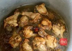 Illustration of braised chicken legs 8