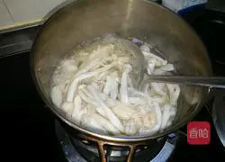 Illustration of how to make seafood mushrooms in oyster sauce 2