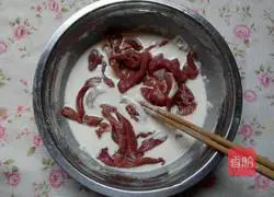 Illustration of how to make fried crispy pork 4