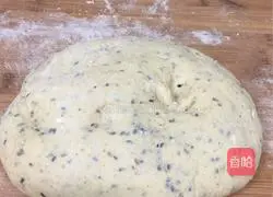 Illustration of how to make five-spice pot helmet 3