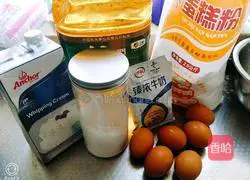 Illustration of how to make eight-inch chiffon cake 1