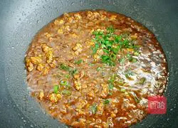 Illustration of how to make fried noodles with mushrooms and minced meat 6